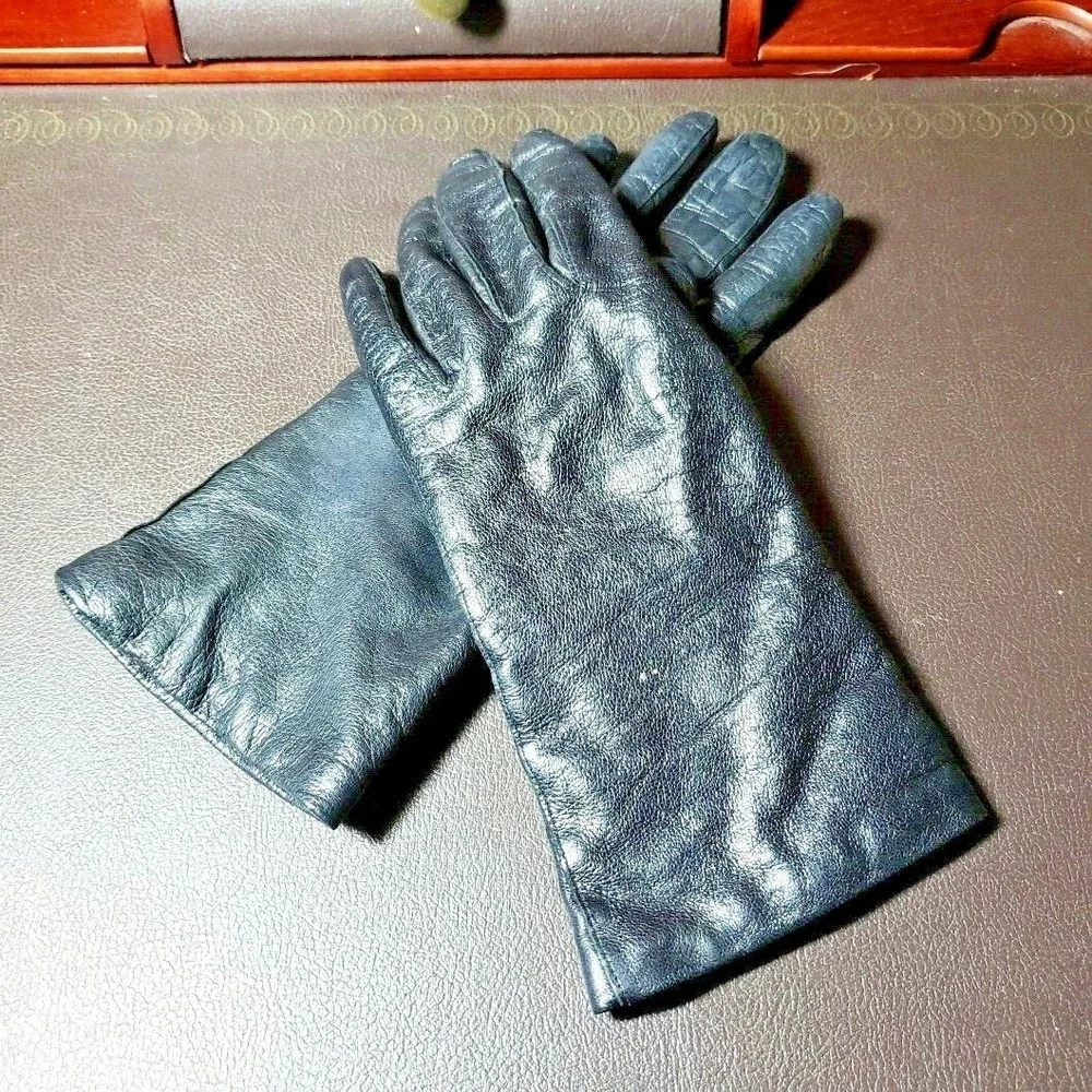 Women's Black‎ Leather Gloves Size 6-1/2 100% Wool liner 100% Laine leather